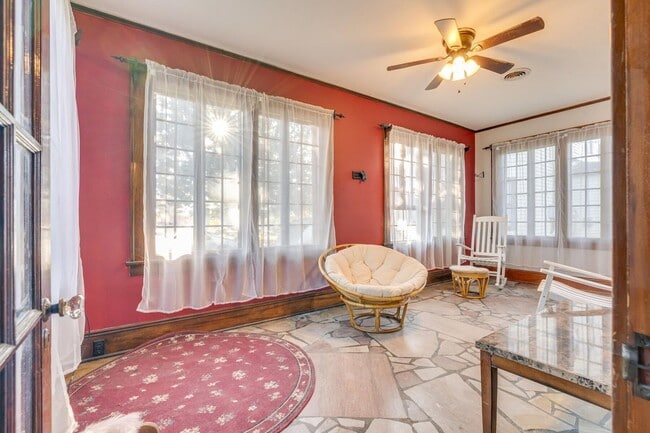 Building Photo - Coming Soon!! Charming 3 bed 2 Bath | Sunroom + Garage + Patio | Summer Special !