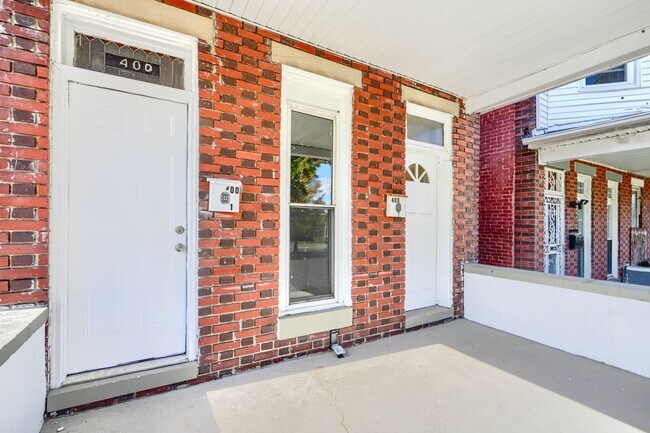 Building Photo - 400 N Hilton St