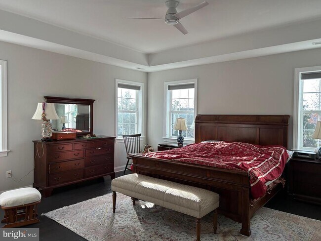 Building Photo - 30 Hamilton Dr