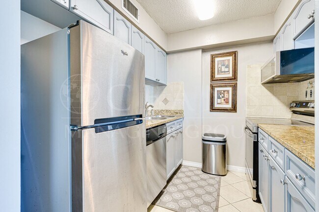 Building Photo - Fully Furnished 1BR/1BA Condo – Riverfront...