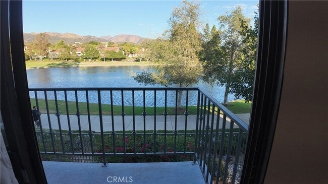 Building Photo - 32 Vista-Lago
