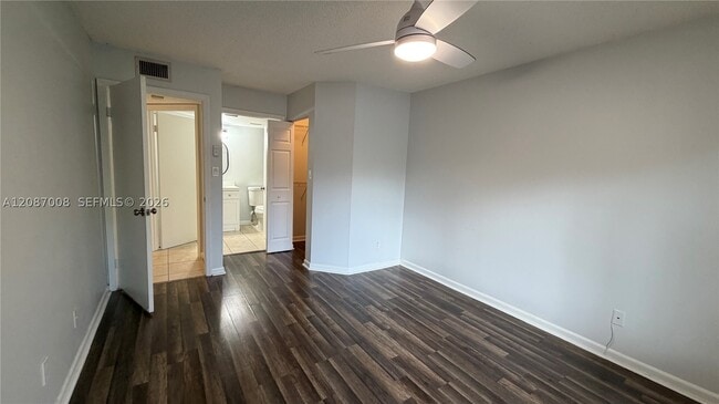 Building Photo - 1174 Coral Club Dr