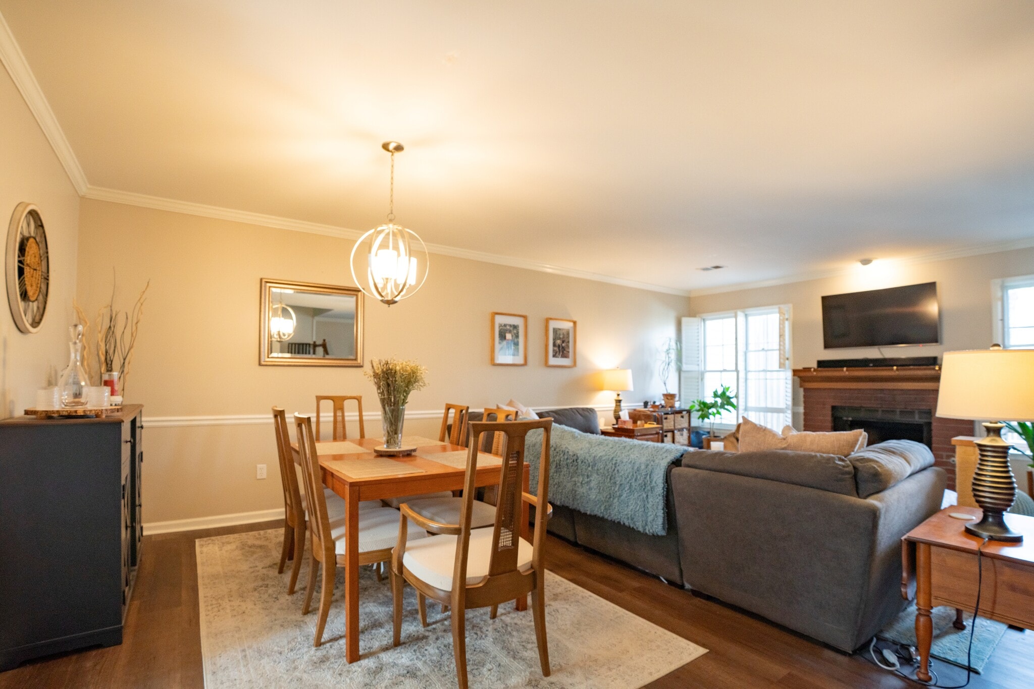 Family/Dining Room - 553 Salem Woods Dr SE