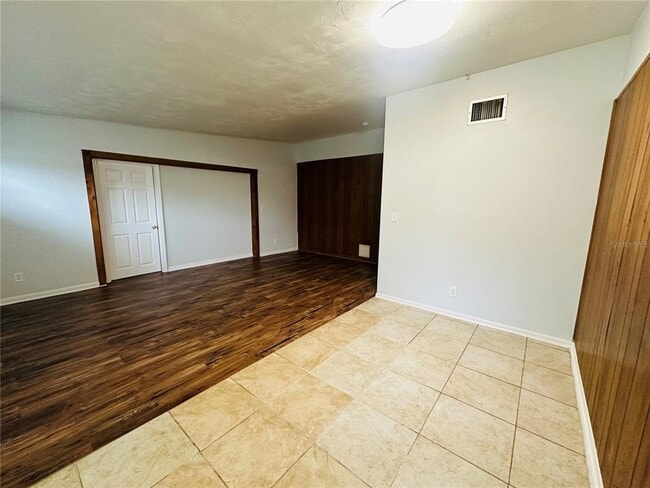 Building Photo - 6033 Balboa Dr