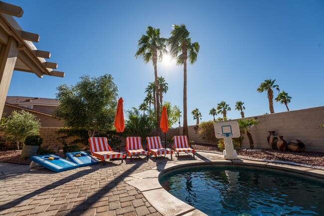 Building Photo - 43247 Fiore St