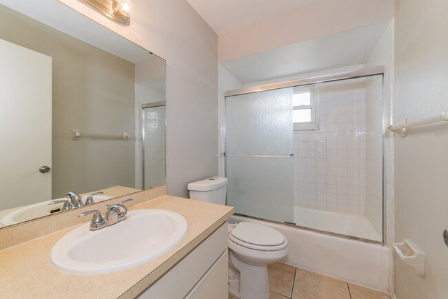 Building Photo - 3265 Lalani Blvd