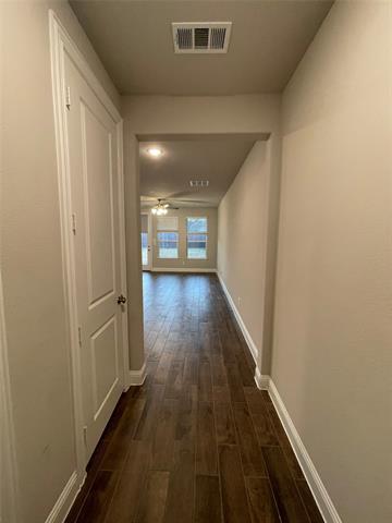 Building Photo - 560 Hutchinson Ln