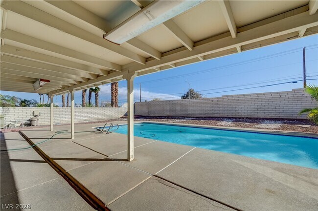 Building Photo - 6635 Costa Brava Rd