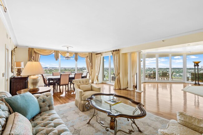 Building Photo - 3055 Harbor Dr