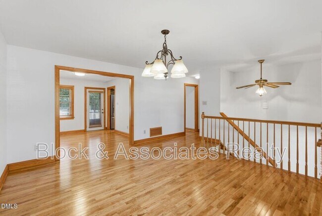 Building Photo - 1200 Boxwood Ln