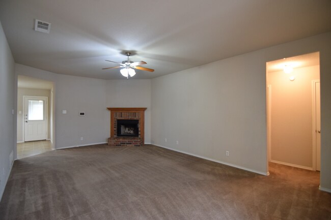 Building Photo - 3804 Ida Dr