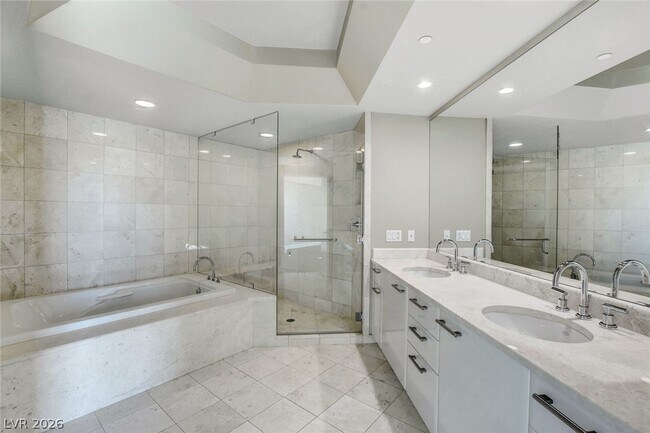 Building Photo - 222 E Karen Ave