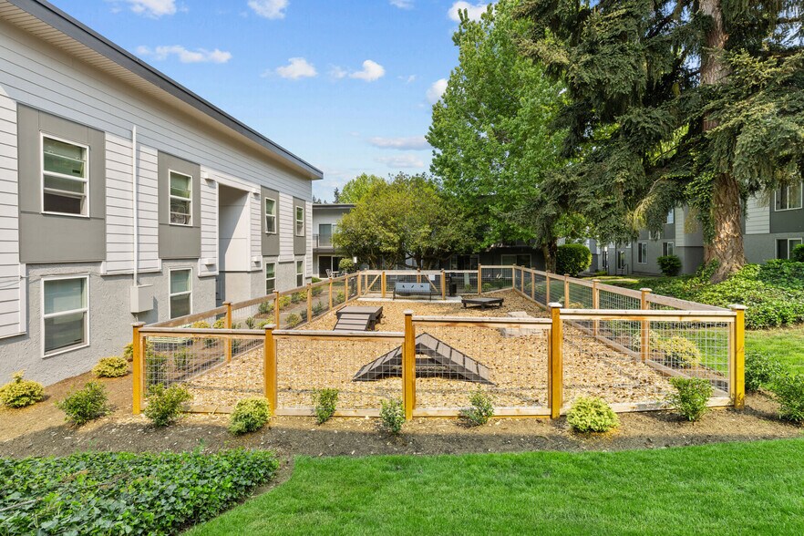 Dog park - 637 141st Ct SE