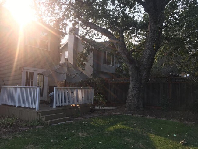 Building Photo - 3793 La Donna Ave