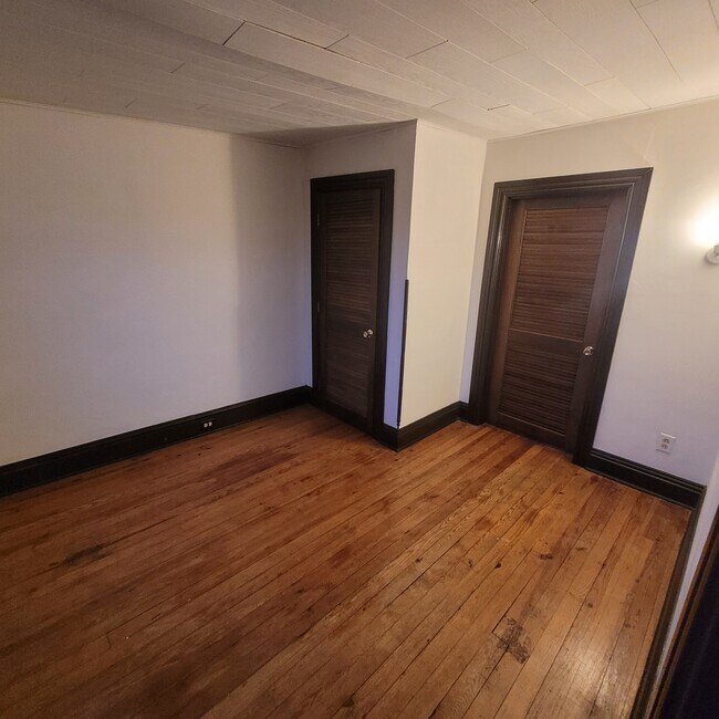 Building Photo - 1436 Monroe St