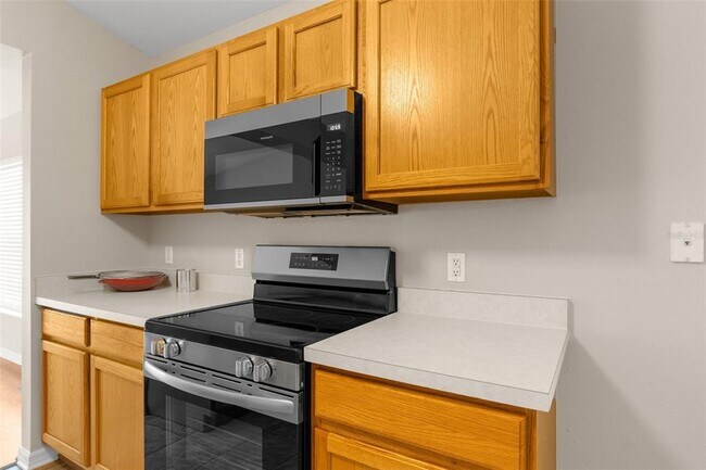 Building Photo - 3220 Bellericay Ln