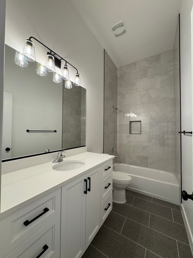 Building Photo - 1593 E Dihedral Dr