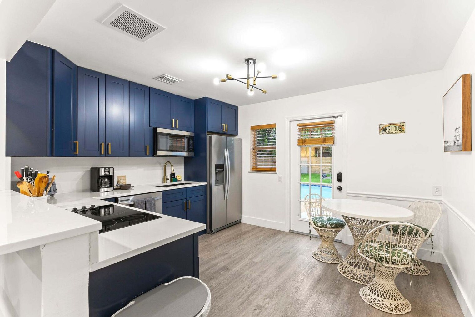 Building Photo - 1425 NE 5th Terrace