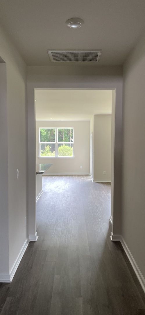 Building Photo - Reduced! New build 3 bedroom/2 bath home in the Parks