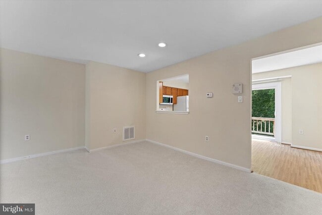Building Photo - 7385 Emerald Dr