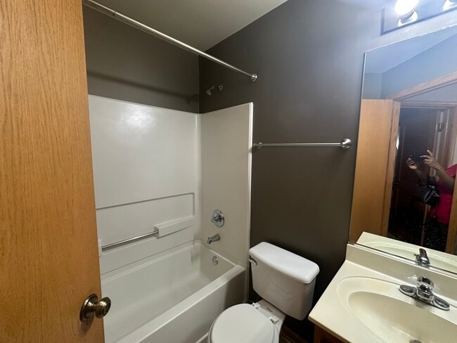 Building Photo - 2503 Dickens Dr
