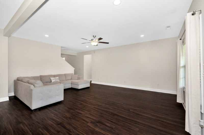 Building Photo - 141 Slade Thomas Dr