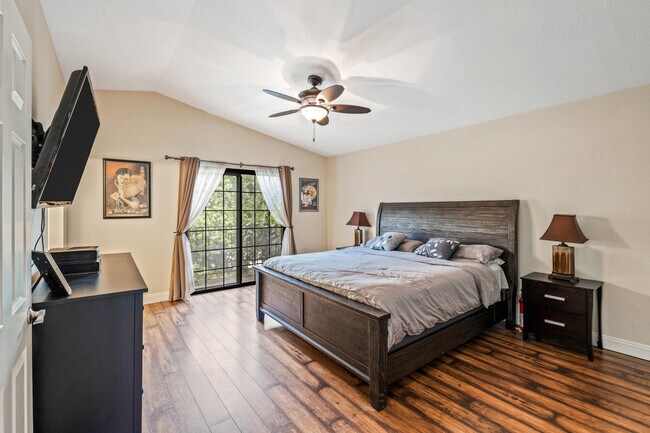 Building Photo - 49035 Tango Ct