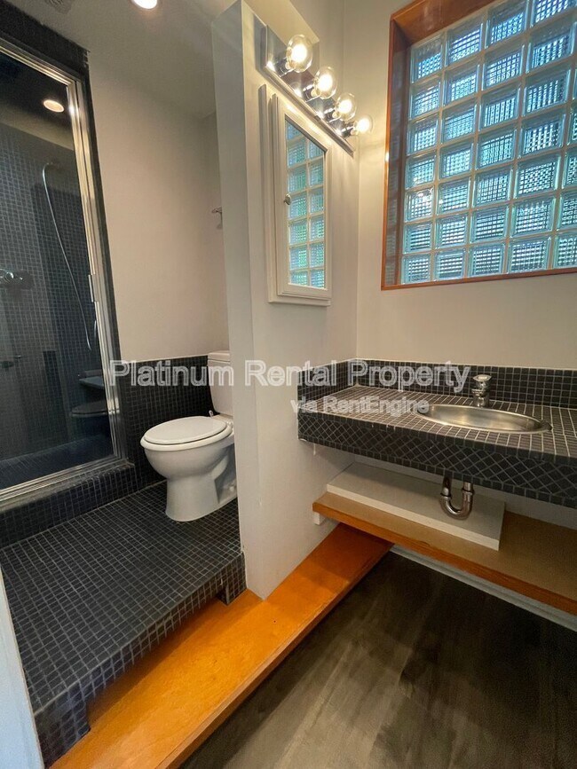 Building Photo - 3828 Donaldson Dr