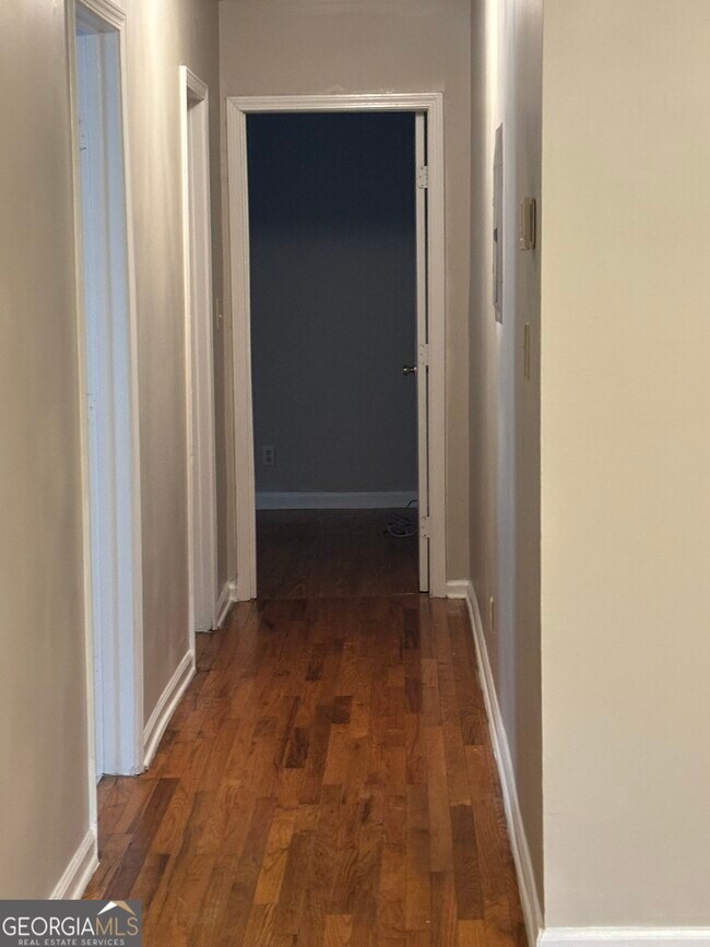 Building Photo - 1478 E Broad St