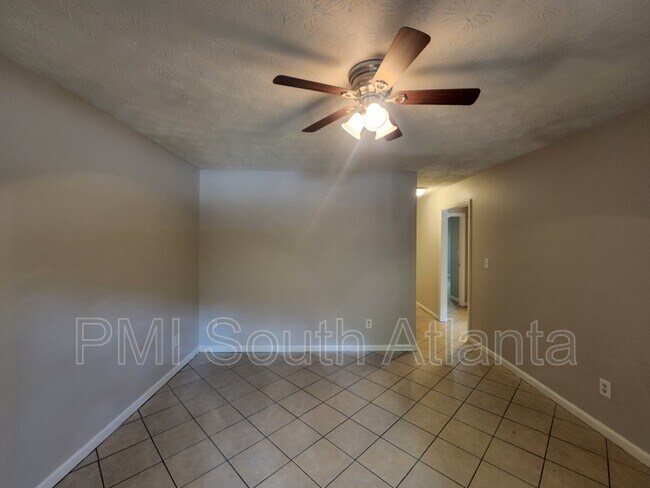 Building Photo - 107 Spring Ct