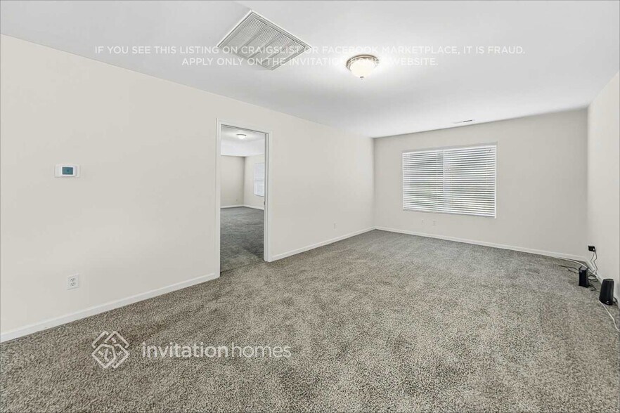 Building Photo - 40 Luzelle Dr