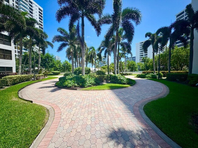 Building Photo - 600 Three Islands Boulevard