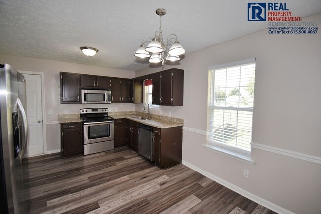 Building Photo - 7403 Greenway Dr