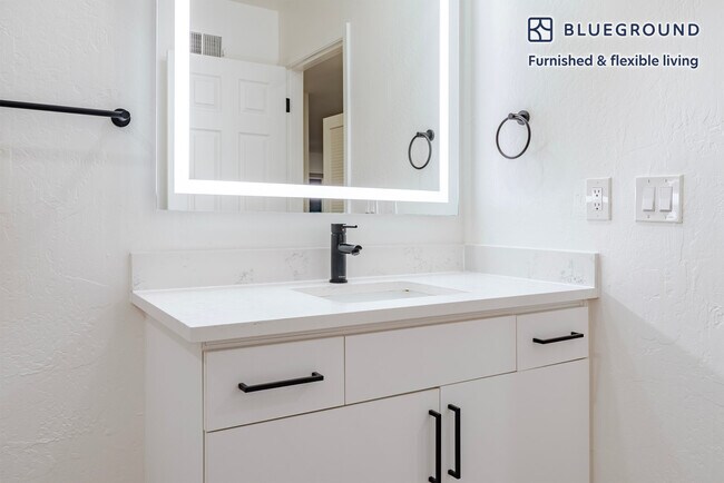 Building Photo - 20200 Lucille Ave