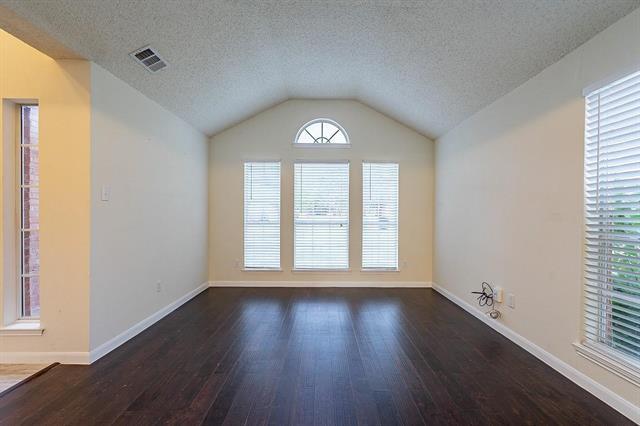 Building Photo - 1408 Belaire Dr