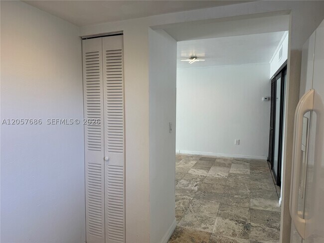 Building Photo - 1345 West Dr