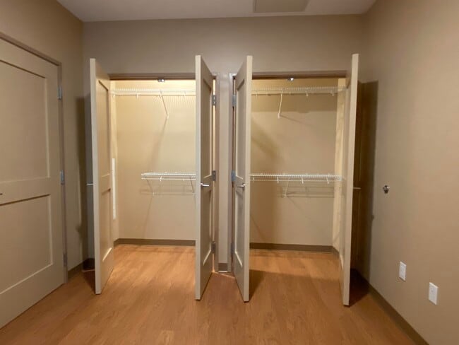 Building Photo - 83 Hanover St