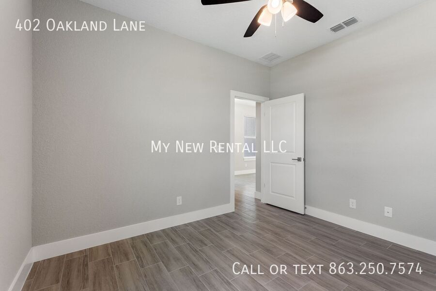 Building Photo - 402 Oakland Ln