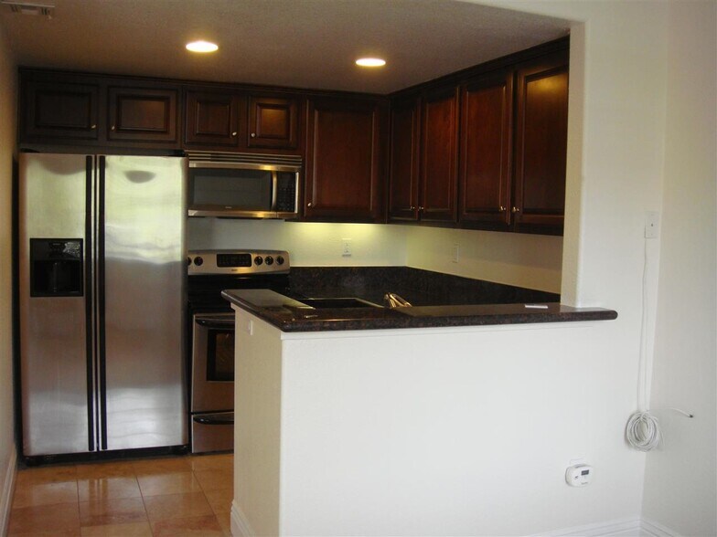 Building Photo - 3969 Nobel Dr