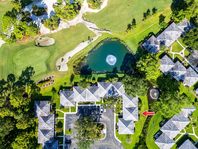 Building Photo - 615 Club Dr
