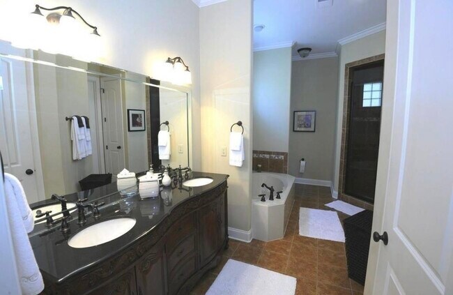 Building Photo - 3491 E Taplow Way