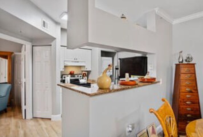 Building Photo - 2204 Tuscany Way