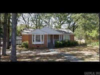 Building Photo - 1400 S Taylor St