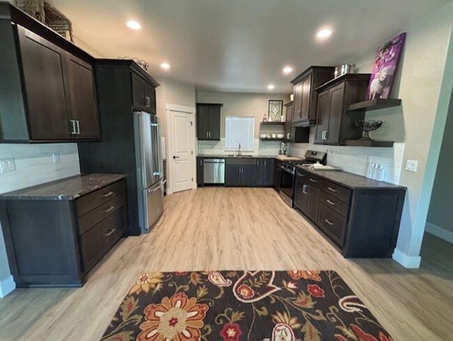 Building Photo - 3 bed 2 bath  Home for Rent in Talent