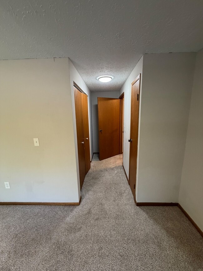 Building Photo - 1762 Queensbridge Dr
