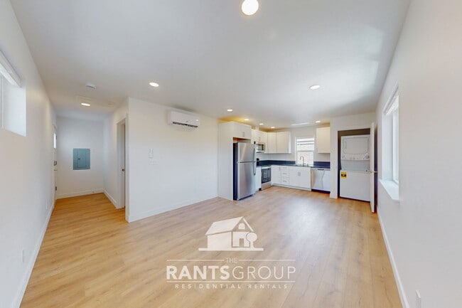 Building Photo - Brand New! Modern Home in Trestlewood – Where Comfort Meets Community!