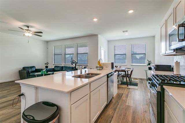 Building Photo - 14737 Mainstay Way