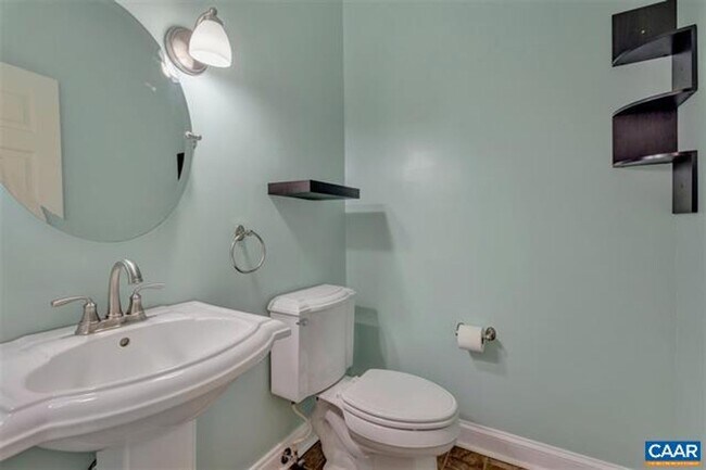Building Photo - 991 Carodon Dr
