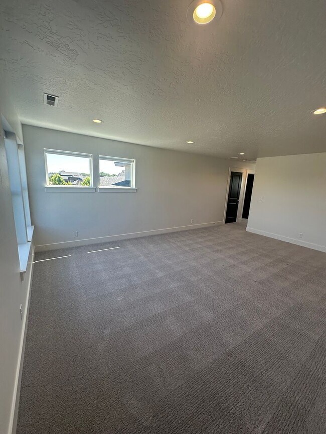 Building Photo - Riverstone: 3 Bedroom 3 Bath, Patio Home, ...