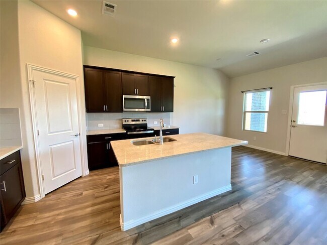 Building Photo - 1800 Canyon Ln